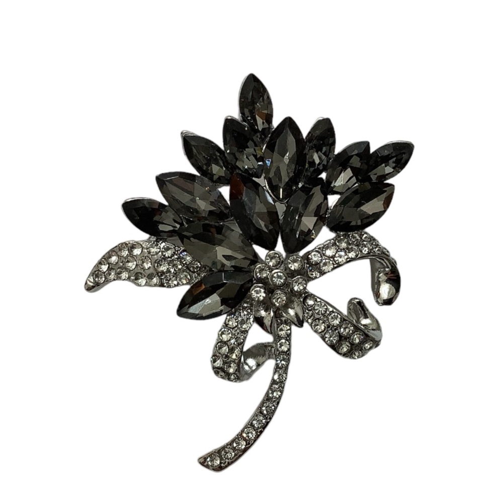 Black/Dark Gray Flower Bouquet Brooch - Picture 1 of 6